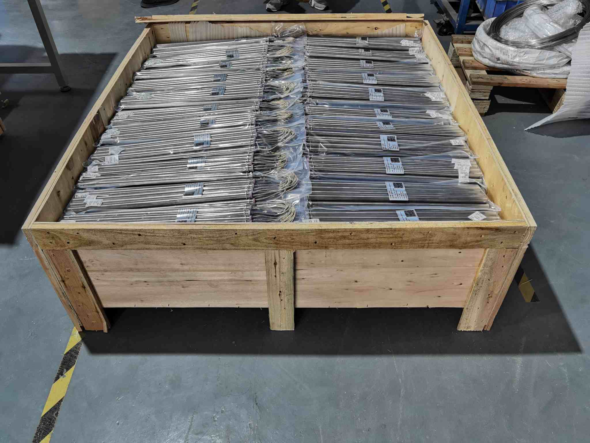 ​Die neue High-End-Einzelkopf-Elektroheizröhre für die Halbleiterindustrie in Chargenlieferungen hilft bei der Chipherstellung bei der präzisen Temperaturregelung